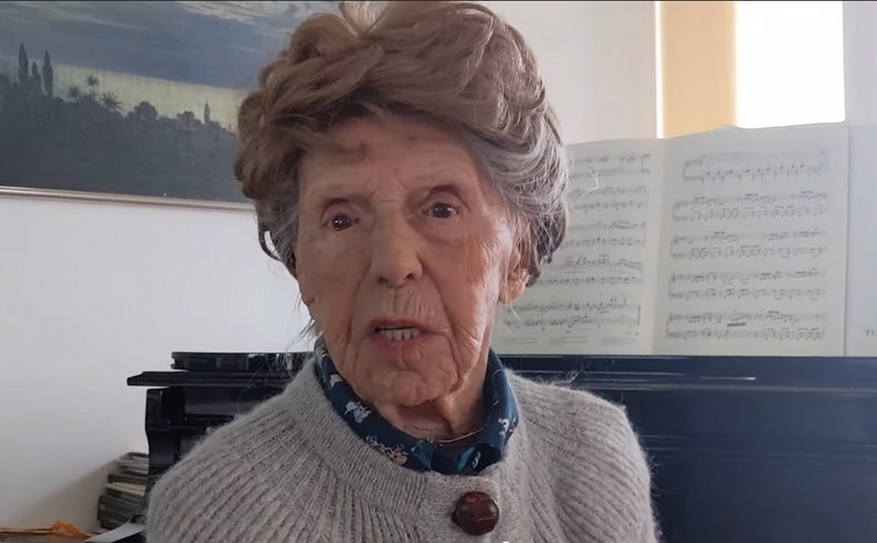 Κολέτ Μαζέ: Πιανίστρια ετών 106 θα κυκλοφορήσει το έκτο της άλμπουμ