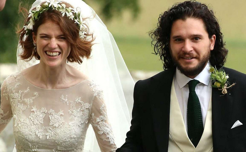 Όταν ο έρωτας γεννιέται μπροστά από τις κάμερες: Γνωρίστηκαν on set και έγιναν ζευγάρι στην πραγματική ζωή