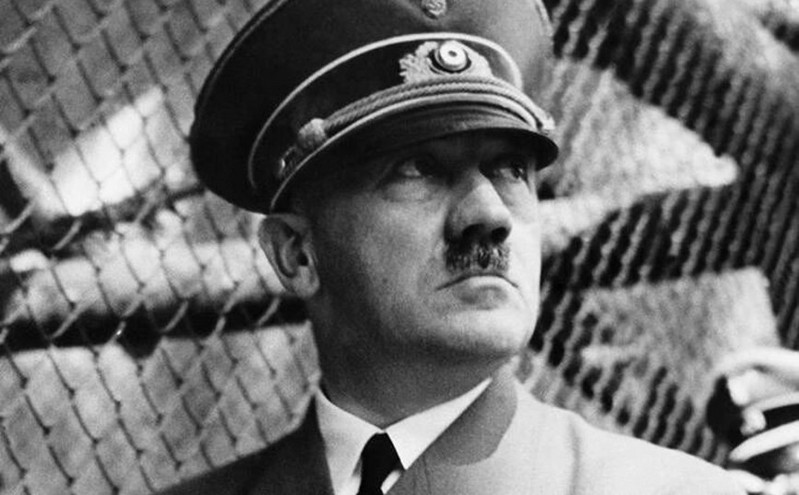 Η Λετονία δηλώνει ανεπιθύμητο πρόσωπο Ρώσο τηλεπαρουσιαστή που χαρακτήρισε γενναίο άνδρα τον Χίτλερ