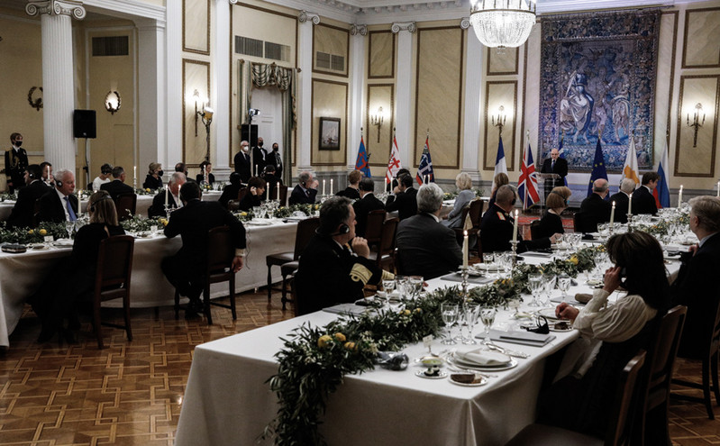 Οι αποκαλύψεις του Λευτέρη Λαζάρου για το δείπνο στο Προεδρικό Μέγαρο
