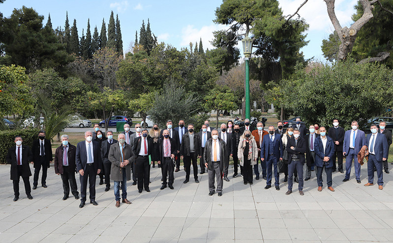 Την λειτουργία των δικαστηρίων για επείγουσες περιπτώσεις ζήτησαν από τον πρωθυπουργό οι δικηγόροι