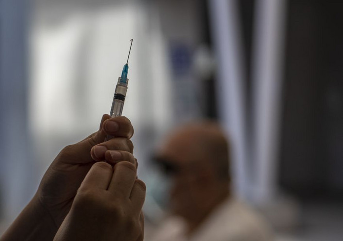 Κίνα: Σχεδιάζει σταθμούς εμβολιασμού για τους πολίτες της στο εξωτερικό