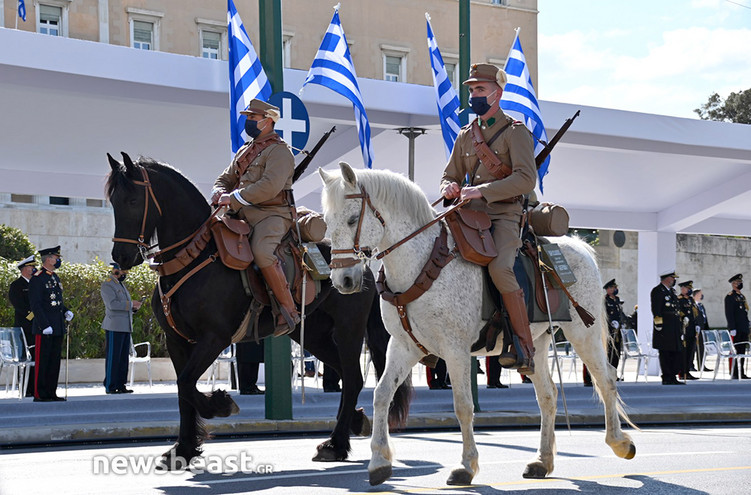 Μεγαλειώδης η στρατιωτική παρέλαση για τα 200 χρόνια από την Ελληνική Επανάσταση