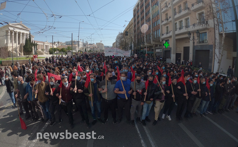Πανεκπαιδευτικό συλλαλητήριο στα Προπύλαια