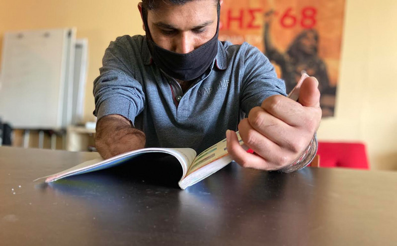 Νέο χέρι και νέα ζωή διεκδικεί ο 26χρονος Χουράμ από το Πακιστάν που ζει στη Θεσσαλονίκη