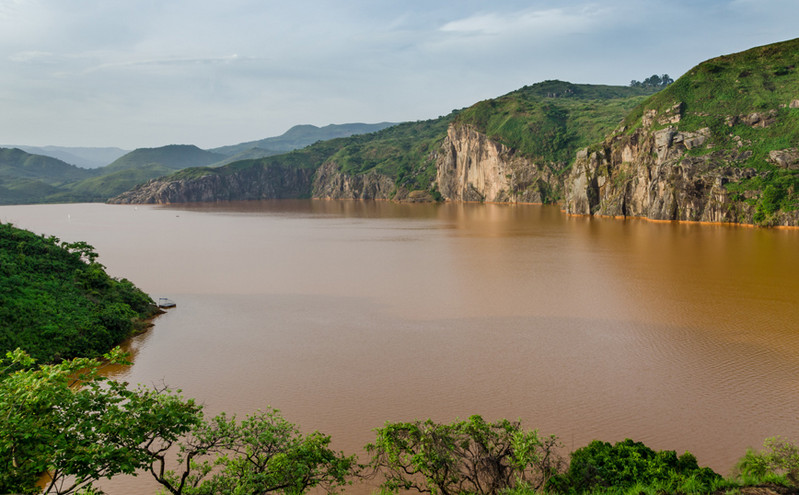 Η λίμνη του «θανάτου» στο Καμερούν
