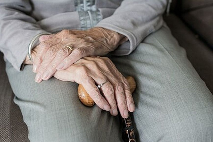 Ιδιοκτήτρια γηροκομείου Χανίων: Ψευδείς και με σκοπιμότητα οι καταγγελίες, η αλήθεια θα φανεί