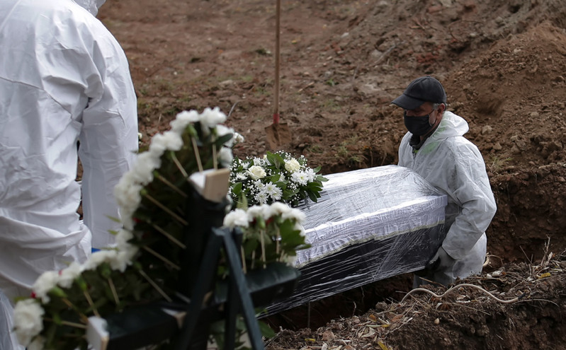 Άθλια η κατάσταση στα νεκροταφεία Δυτικής Θεσσαλονίκης - «Τον έφεραν σε μαύρη σακούλα και τον άφησαν άταφο»