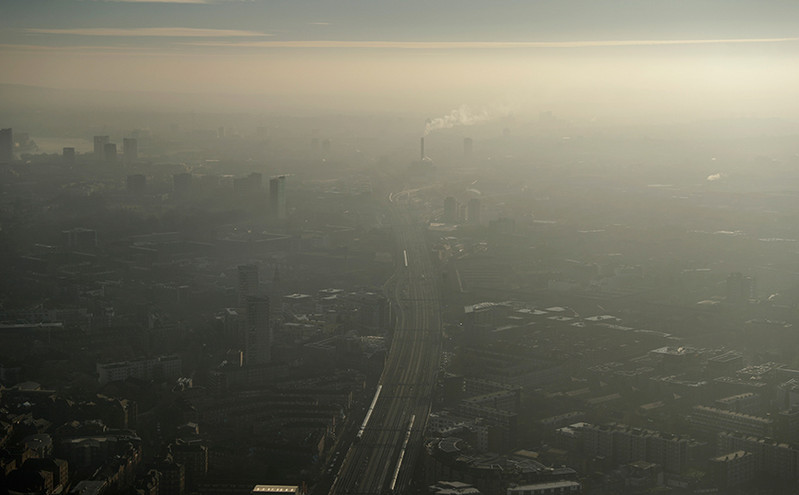 Στην&#8230; πρίζα οι Βρετανοί μετά τον θάνατο 9χρονης που συνδέεται με την ατμοσφαιρική ρύπανση