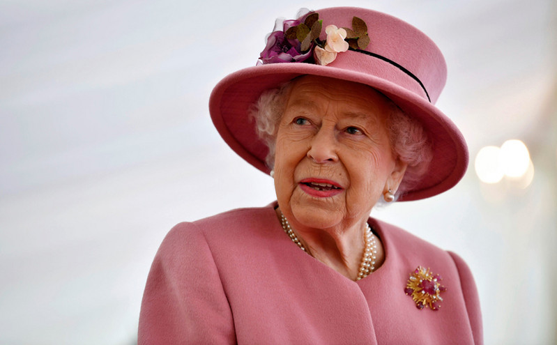 Βασίλισσα Ελισάβετ: Δεν θα παραστεί στη θεία λειτουργία της Μεγάλης Πέμπτης, λόγω δυσκολίας στη μετακίνηση
