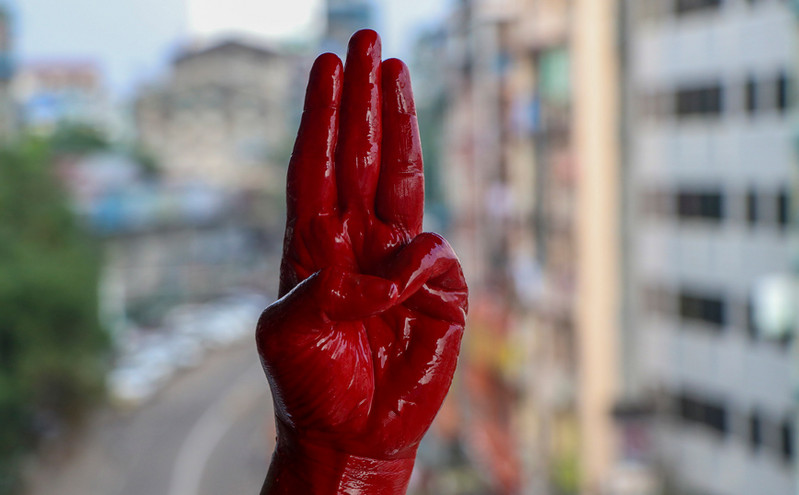 Νέα αιματοχυσία στη Μιανμάρ, βυθίζεται στο χάος η χώρα