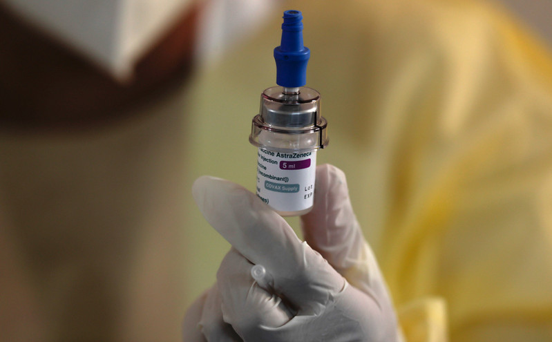Από τι εξαρτάται αν θα εμβολιαστούν τα παιδιά άνω των 12 ετών &#8211; Τι ισχύει με τα mix &#038; match εμβόλια