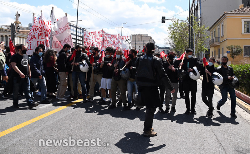 Πανεκπαιδευτικό συλλαλητήριο στο κέντρο της Αθήνας και πορεία στη Βουλή