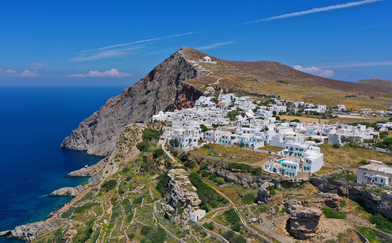 Οι Sunday Times εκθειάζουν τα ελληνικά νησιά ως τον ιδανικότερο προορισμό για το φετινό καλοκαίρι