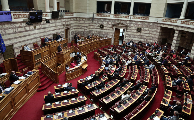 Τροπολογία ΣΥΡΙΖΑ για εισαγωγή στα ΑΕΙ μαθητών που χάνουν τους γονείς τους στη διάρκεια της πανδημίας