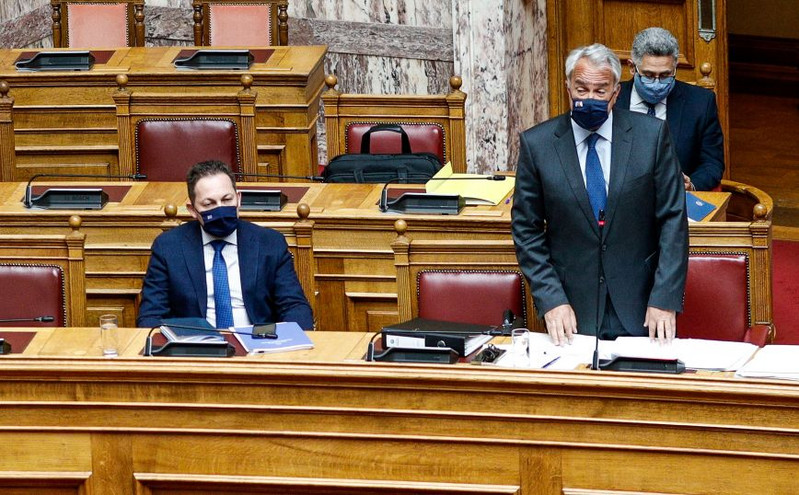 Πέτσας: Δέσμιος της υποκρισίας ο ΣΥΡΙΖΑ στο θέμα της ψήφου των αποδήμων