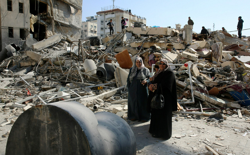 Η ιστορία που ραγίζει καρδιές πίσω από μια συγκλονιστική φωτογραφία στη Γάζα