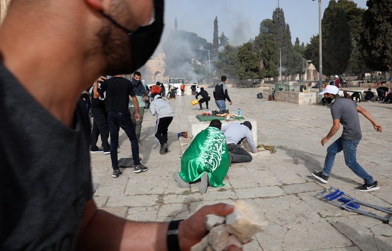 Συνεχίζονται τα επεισόδια στην Ιερουσαλήμ &#8211; Εκατοντάδες οι τραυματίες