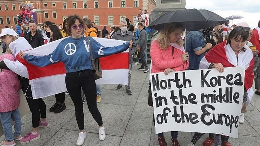 Διαδηλώσεις στη Βαρσοβία με μήνυμα κατά Λουκασένκο: Μια Βόρεια Κορέα στην καρδιά της Ευρώπης