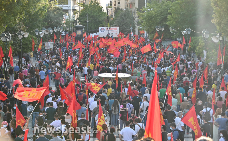 Κινητοποίηση του ΚΚΕ στο Σύνταγμα ενάντια στο νέο εργασιακό νομοσχέδιο