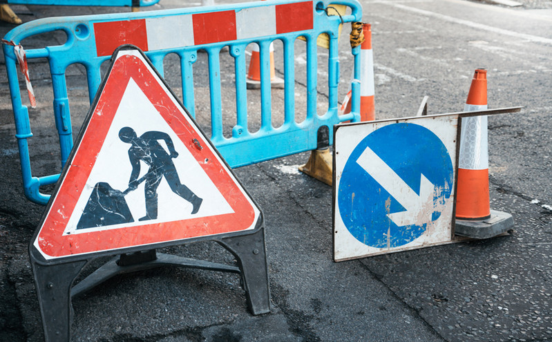 Εργασίες στη λεωφόρο Βάρκιζας &#8211; Σουνίου με στόχο τη βελτίωση της οδικής ασφάλειας