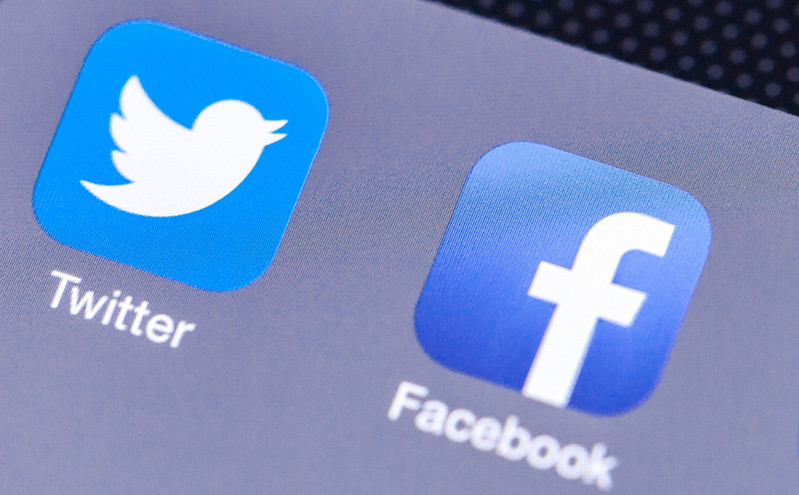 Με νέα πρόστιμα απειλεί Twitter, Google και Facebook η Ρωσία επειδή δεν απομάκρυναν «απαγορευμένο περιεχόμενο»
