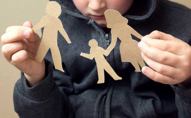 Συνεπιμέλεια: «Το θέμα των διαζευγμένων και των παιδιών τους δεν είναι νομικό αλλά καθαρά κοινωνικό»
