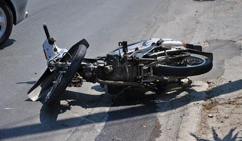 Νεκρός 35χρονος σε τροχαίο στη Σαντορίνη – Μοτοσικλέτα «καρφώθηκε» σε δέντρο