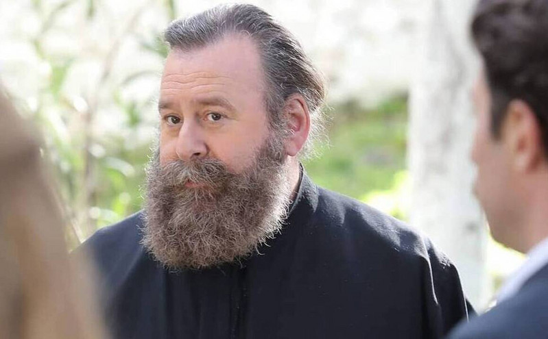 Οι «Άγριες Μέλισσες» ποζάρουν στη Σύρο &#8211; Η φωτογραφία του Κωστή Σαββιδάκη μετά τον γάμο της «Δρόσως»