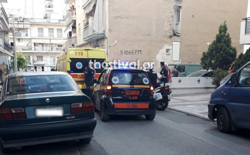 Θρίλερ στη Θεσσαλονίκη: 32χρονη φέρεται να προσπάθησε να κόψει τις φλέβες της