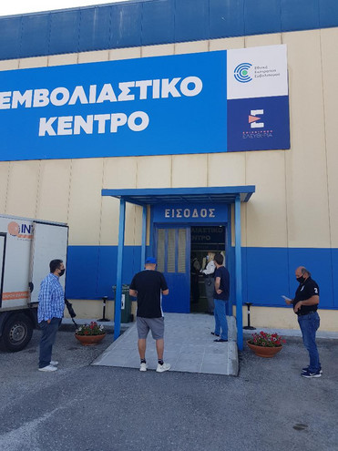 Δήμος Αθηναίων: Μεταφέρει στα εμβολιαστικά κέντρα άτομα που δεν μπορούν να μετακινηθούν μόνα τους