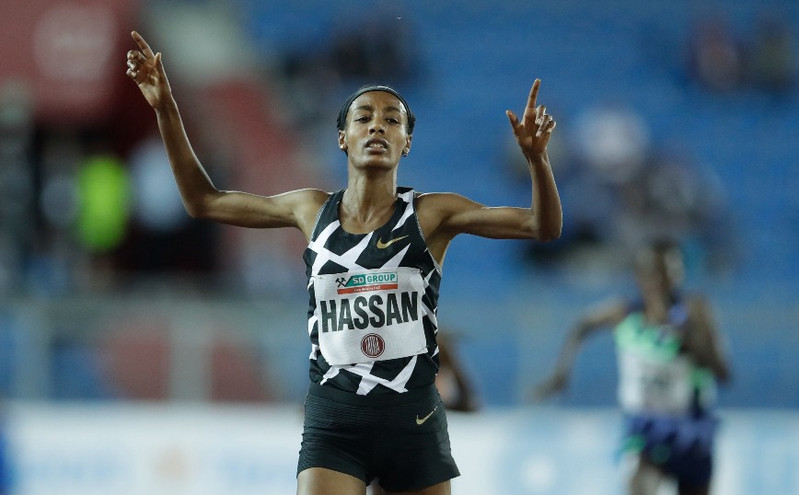 Συνέτριψε το παγκόσμιο ρεκόρ στα 10.000 μέτρα η Σίφαν Χασάν