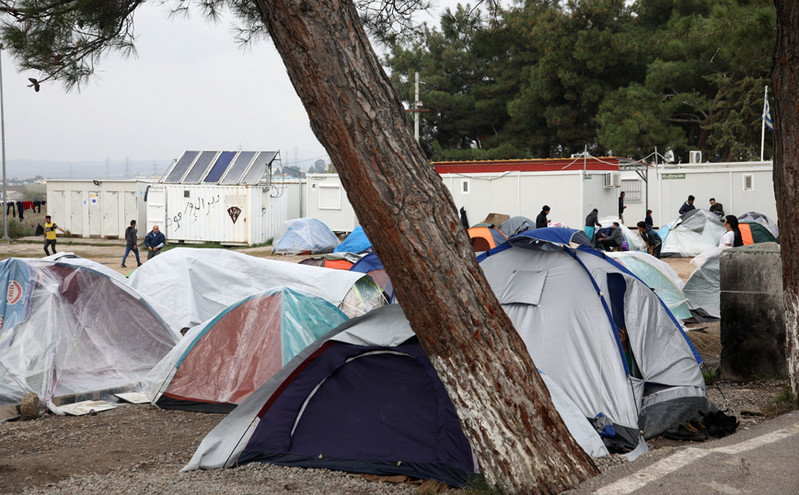 Καταργήθηκαν 9 δομές φιλοξενίας προσφύγων-μεταναστών των Ενόπλων Δυνάμεων