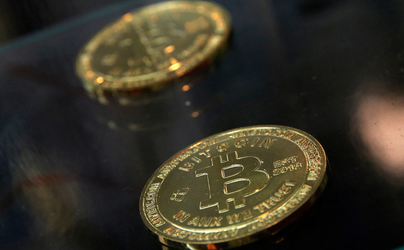 To bitcoin υποχώρησε σε νέο χαμηλό 18 μηνών