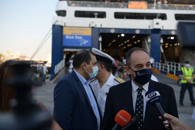 Πλακιωτάκης: Συνεχείς ελέγχους για ολόκληρο το καλοκαίρι, σε λιμάνια ακόμα και πάνω στα πλοία