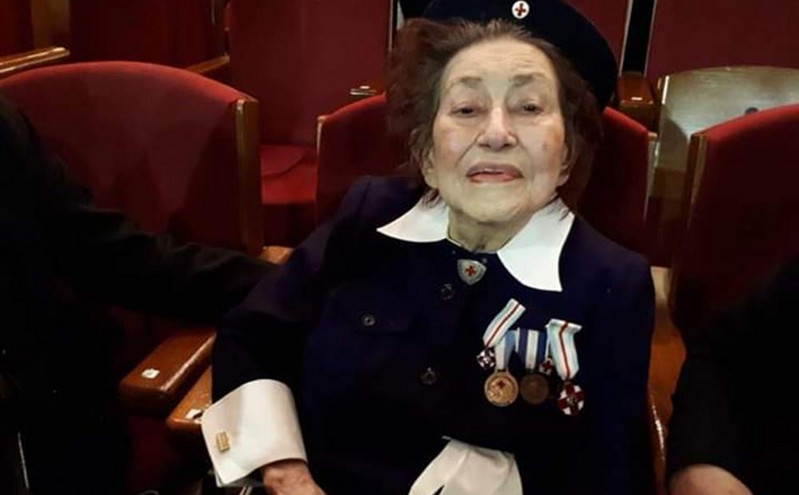Απεβίωσε η τελευταία νοσηλεύτρια του Ερυθρού Σταυρού που συμμετείχε στο Έπος του 1940