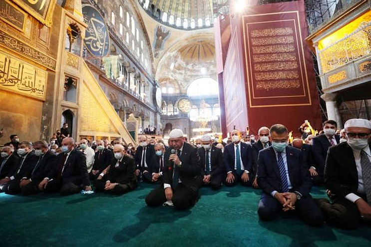 Προκλητική ανάρτηση Ερντογάν ένα χρόνο μετά την μετατροπή της Αγίας Σοφίας σε τζαμί