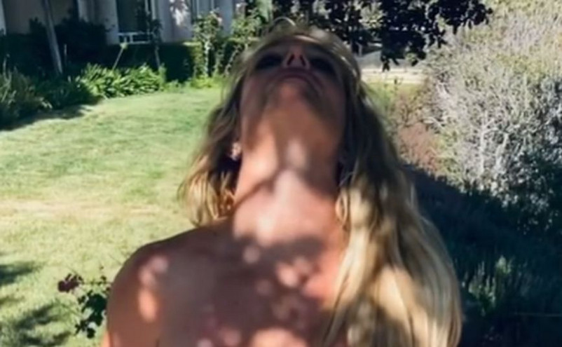 Η topless Μπρίτνεϊ Σπίαρς «ξαναχτυπά» στο Instagram