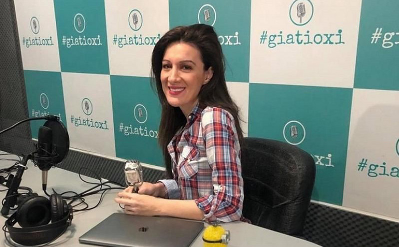 Η Θεσσαλονικιά που με το podcast της «ταξιδεύει» σε πάνω από 80 χώρες: Ξεπέρασε τα 1.000.000 downloads