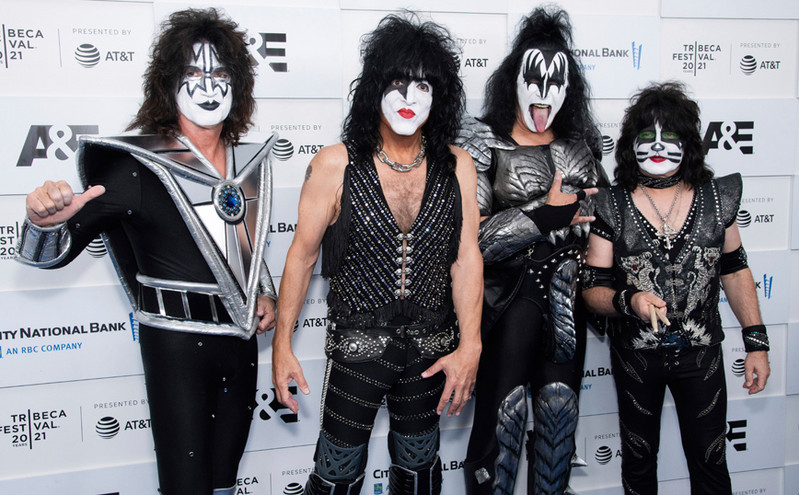 Όλα όσα πρέπει να γνωρίζετε για το μακιγιάζ των Kiss