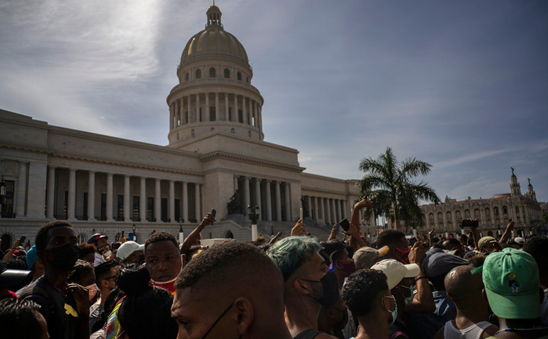 Κούβα: Θα κατασταλεί η αντεπαναστατική βία, απειλεί η κυβέρνηση