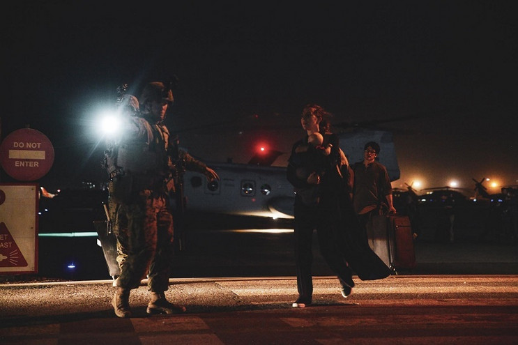 Αφγανιστάν: Αμερικανικά πυρά στο αεροδρόμιο της Καμπούλ