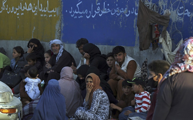 Αφγανιστάν: Πάνω από 10.000 άνθρωποι παραμένουν στο αεροδρόμιο της Καμπούλ