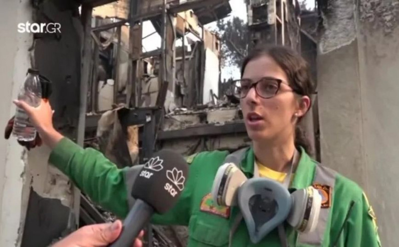 Συγκινεί η εθελόντρια που έσβηνε φωτιές στην Βαρυμπόμπη την ώρα που καιγόταν το σπίτι της