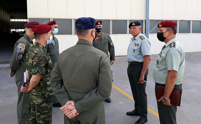 Επίσκεψη Αρχηγού ΓΕΕΘΑ στην 112 ΠΜ και το 2ο Συγκρότημα Αεροπορίας Στρατού
