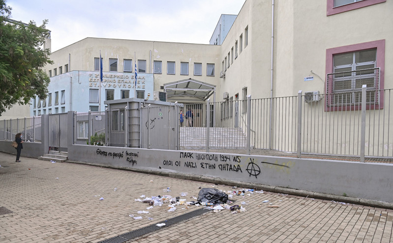 Οικονόμου για επεισόδια στο ΕΠΑΛ Σταυρούπολης: Όλοι οι συλληφθέντες και προσαχθέντες είναι μαθητές