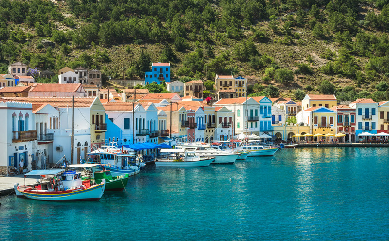 Economist: Μπορεί η Τουρκία να καταλάβει ένα μικρό ελληνικό νησί;