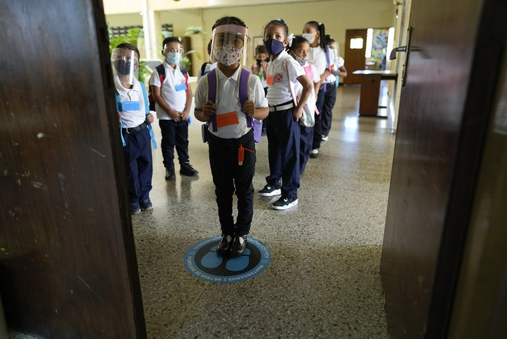 Κορονοϊός &#8211; Βενεζουέλα: Επαναλειτουργούν σχολεία και πανεπιστήμια, έπειτα από μήνες