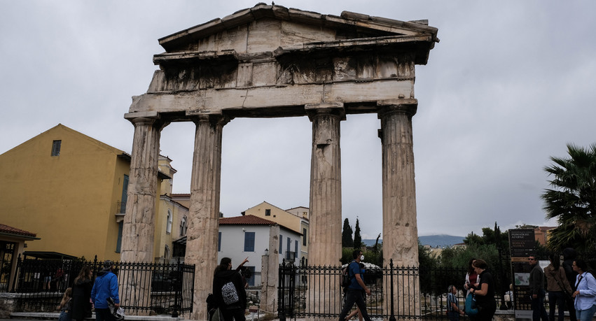 Τράπεζα της Ελλάδος: Εκτίναξη 147% στις τουριστικές εισπράξεις το 2021