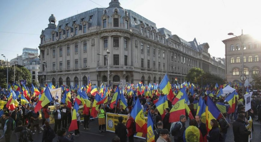 Ρουμανία: Διαδήλωση στο Βουκουρέστι κατά του εμβολιασμού για τον κορονοϊό